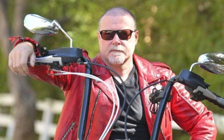 Dean McDermott is a Canadian actor.